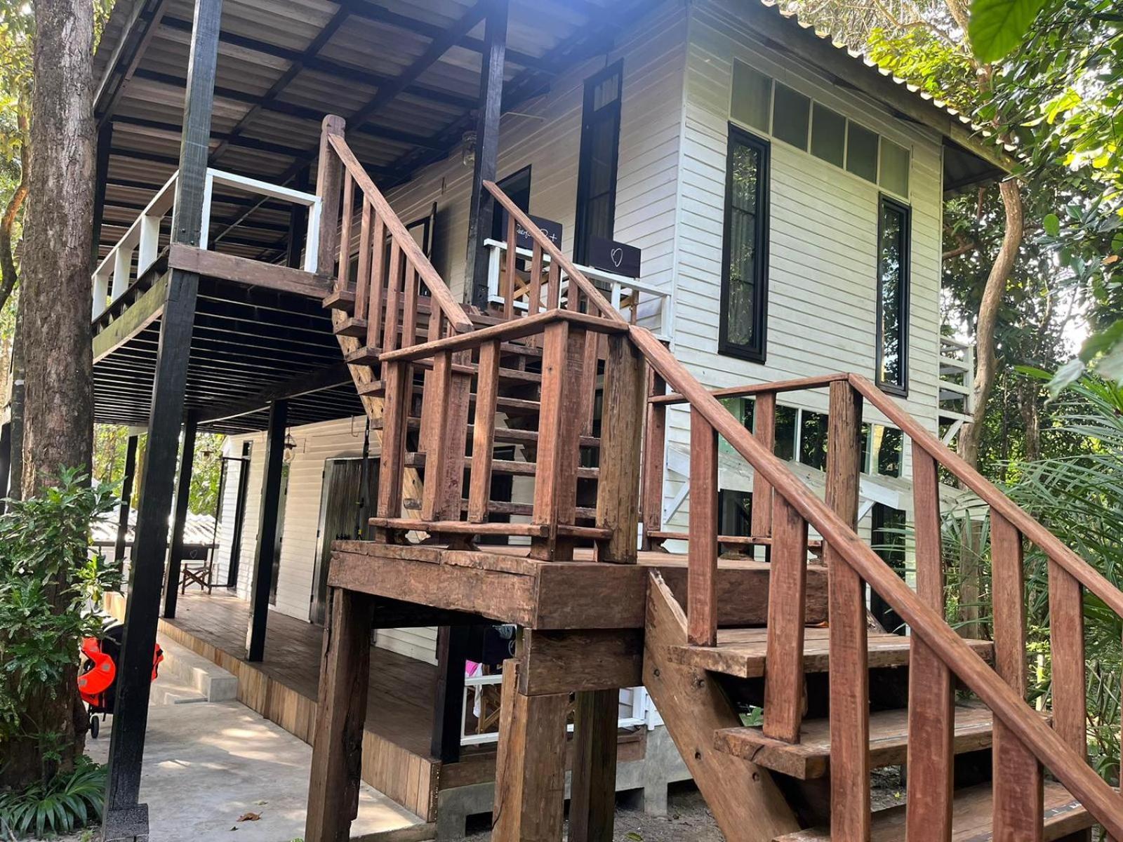 Barefoot Project Formerly Baan Klong Kleng Koh Phayam Exterior photo