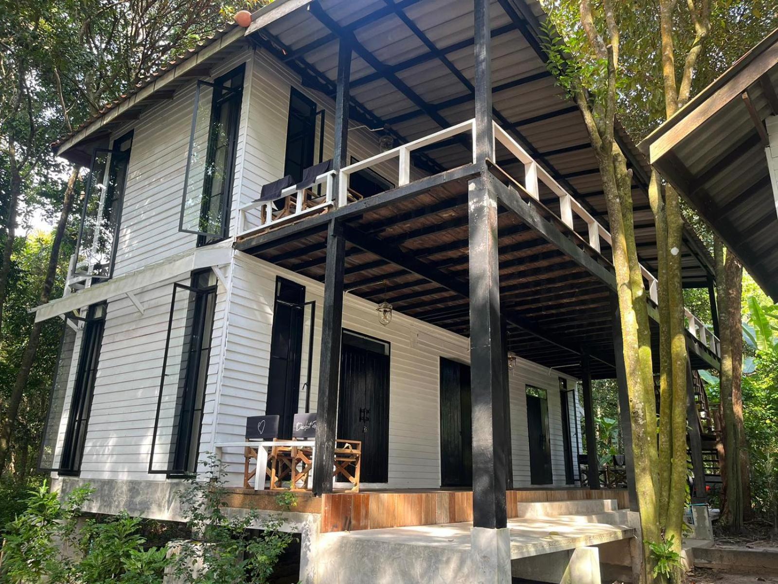 Barefoot Project Formerly Baan Klong Kleng Koh Phayam Exterior photo